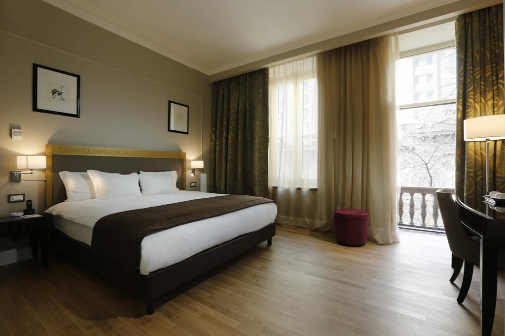 Grand Hotel Yerevan - Small Luxury Hotels Of The World Extérieur photo