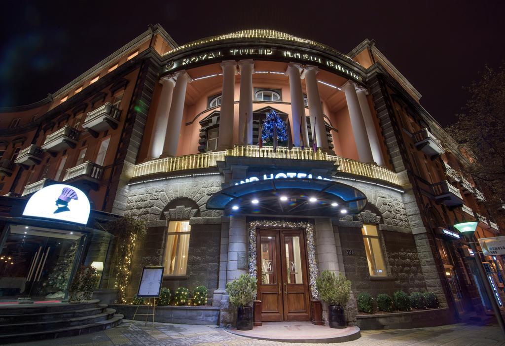Grand Hotel Yerevan - Small Luxury Hotels Of The World Extérieur photo